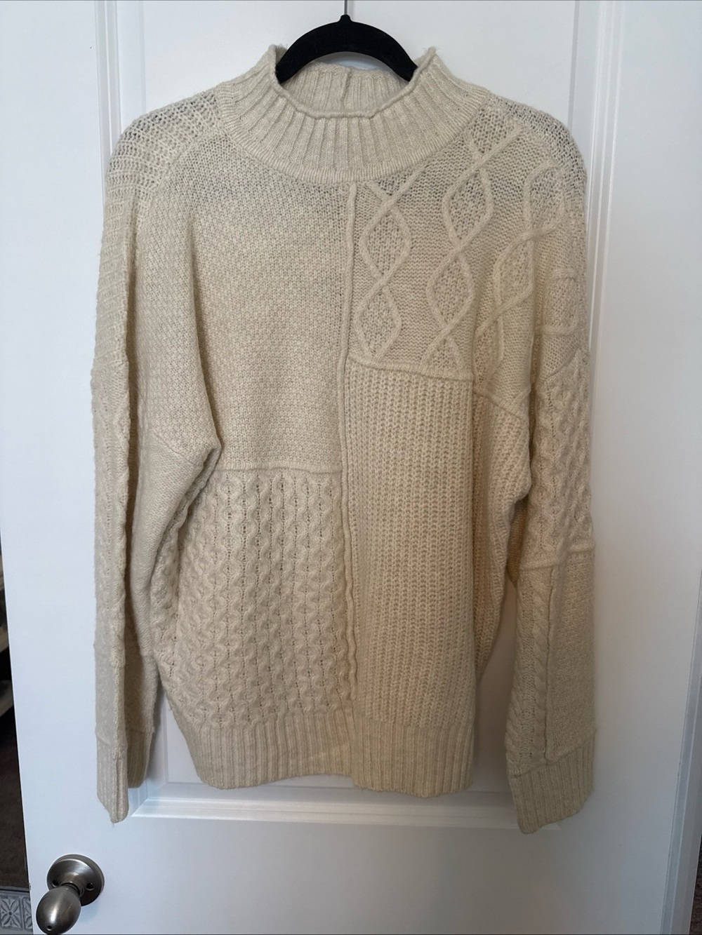 American Eagle Never Worn Ivory Multi Stitch Long Sleeve Sweater Size Large